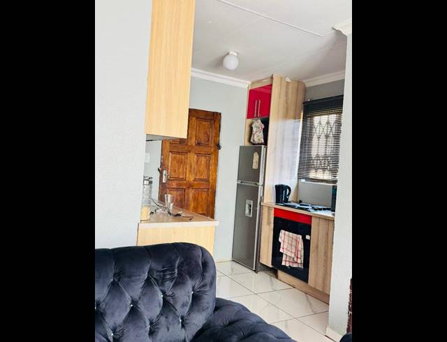 2 BEDROOM PROPERTY TO RENT IN DAWN PARK